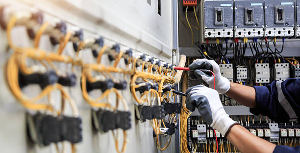 Professional Electrician technician working in Rockville Centre, NY